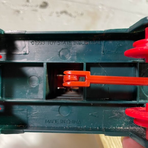 1993 Toy State Christmas Magic Train Sled Elves Car Move Back & Fourth - Picture 8 of 8